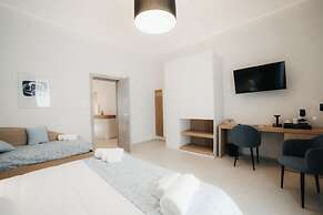 Sirenuse Suites Boutique ApartHotel RTA