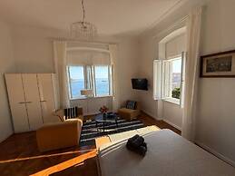 Onyx Apartments 2&4