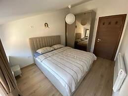 Stylish One Bedroom Retreat Budva