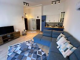 Stylish One Bedroom Retreat Budva