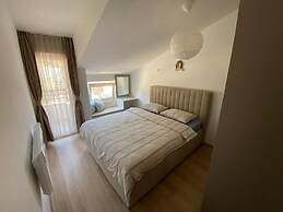 Stylish One Bedroom Retreat Budva