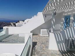 Santorini Theasis Suites