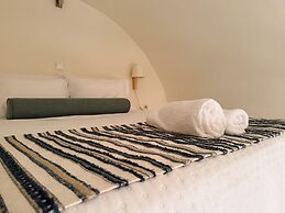 Santorini Theasis Suites