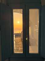 Santorini Theasis Suites