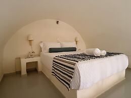 Santorini Theasis Suites