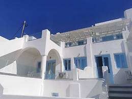 Santorini Theasis Suites