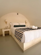 Santorini Theasis Suites