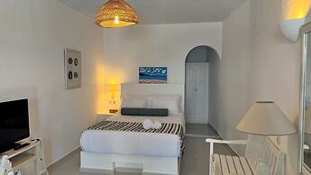 Santorini Theasis Suites
