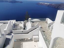 Santorini Theasis Suites