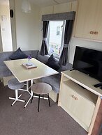 Cabin Sleeps 8 With Indoor Pool