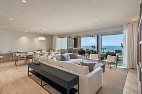 Oceanfront Apartments with Great Views