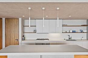 Oceanfront Apartments with Great Views