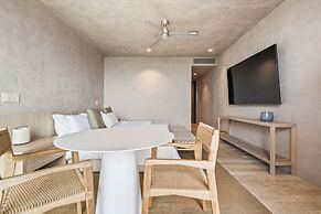 Oceanfront Apartments with Great Views