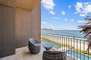 Oceanfront Apartments with Great Views