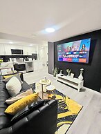 Modern 2BR Private Basement Suite Edmonton