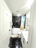Modern 2BR Private Basement Suite Edmonton
