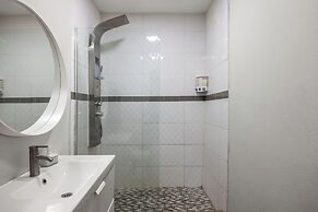 750 Miramar by Otium