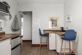 750 Miramar by Otium
