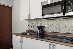 750 Miramar by Otium