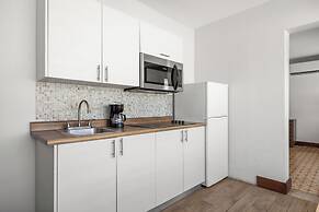 750 Miramar by Otium
