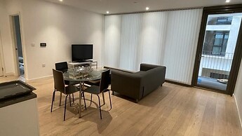 Fully Serviced One Bed Apartment In Rw