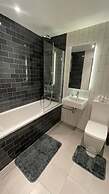 Fully Serviced One Bed Apartment In Rw