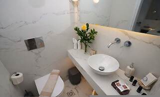 Iliana s Getaway - Private Villa With Jacuzzi