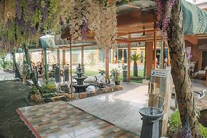 Mik Resort & Hotel