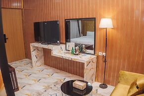 Mik Resort & Hotel