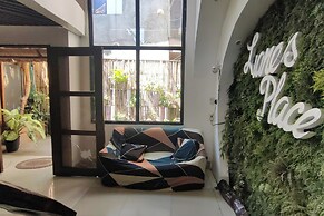 Liane'S Place