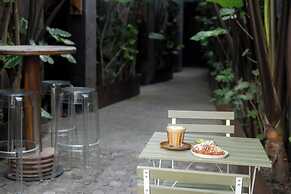 The Lima Ocean Suites Pererenan