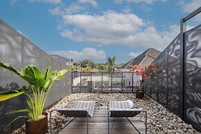 The Lima Ocean Suites Pererenan