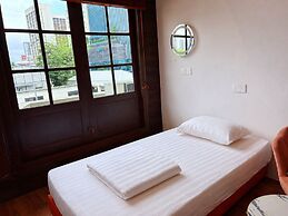 Bugis Social- Newly Renovated