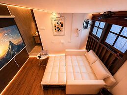 Bugis Social- Newly Renovated