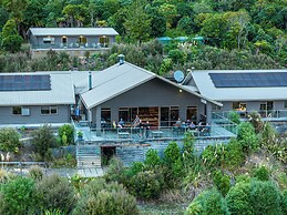 Timber Trail Lodge & Transport