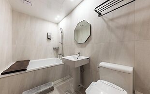 Yuseong Manwol Hotel (Hanok)