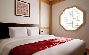 Yuseong Manwol Hotel (Hanok)