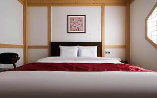 Yuseong Manwol Hotel (Hanok)