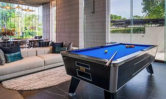 31st Floor 2 Bed Room Sea View Gem - Rare Unit