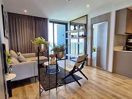 31st Floor 2 Bed Room Sea View Gem - Rare Unit