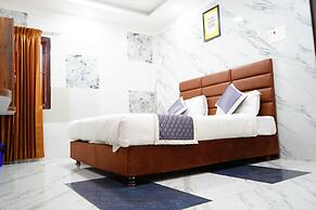 SUMI WHITE HOUSE