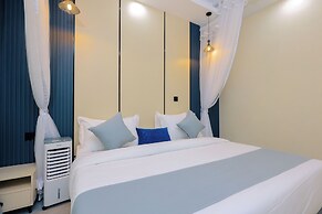 Port Harbor Hotel