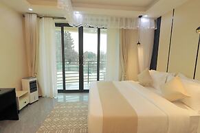 Port Harbor Hotel