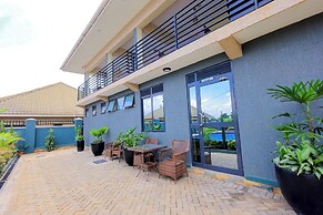 Port Harbor Hotel
