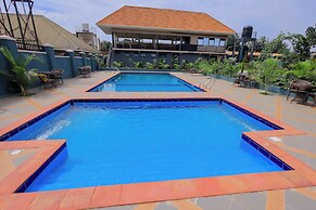 Port Harbor Hotel