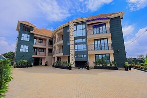 Port Harbor Hotel