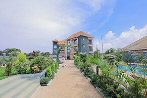 Port Harbor Hotel