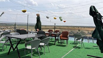 Amber Hotel & Restaurant
