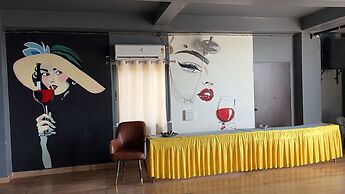 Amber Hotel & Restaurant