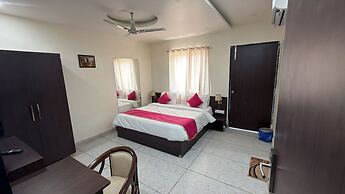 Amber Hotel & Restaurant